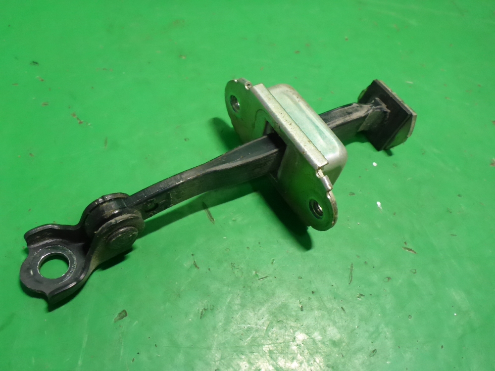 Ограничитель двери