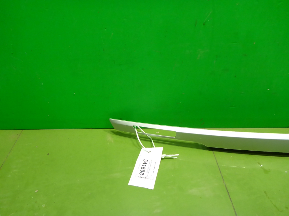 Накладка двери багажника