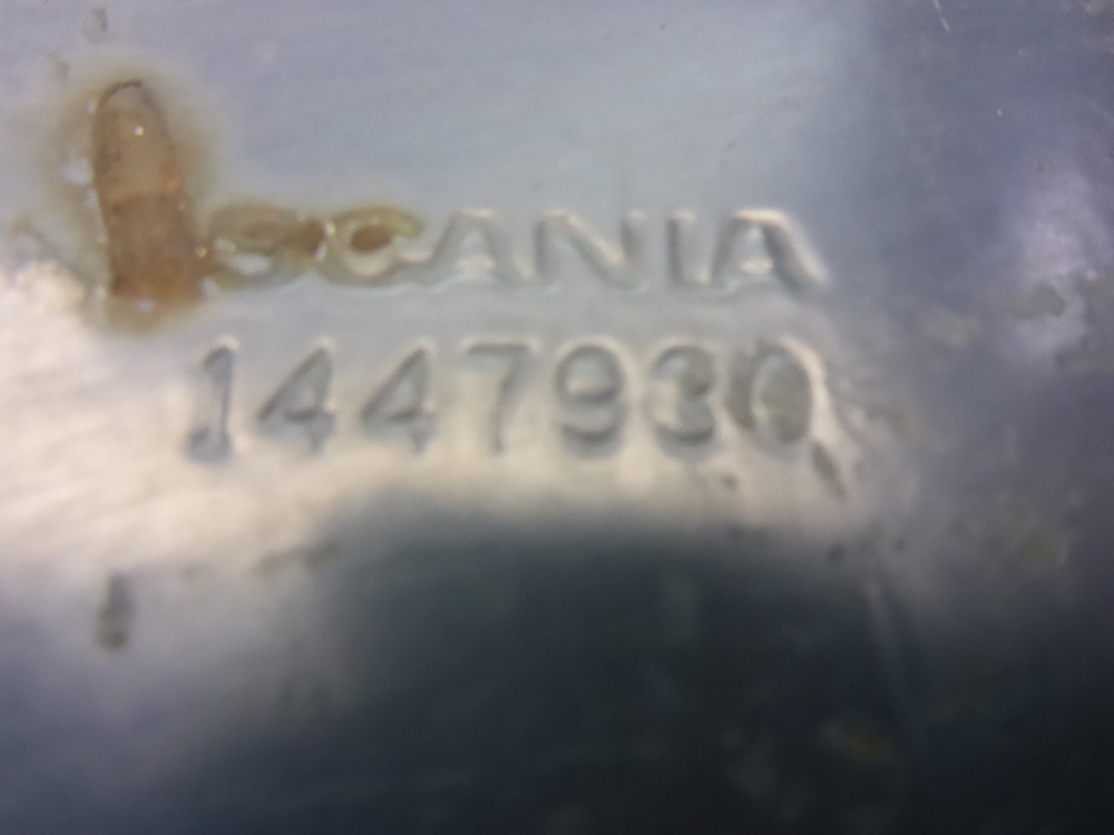 Кронштейн усилителя переднего бампера правый