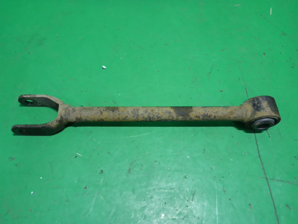 Тяга задняя продольная