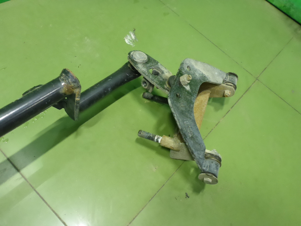 Тяга кулисы КПП