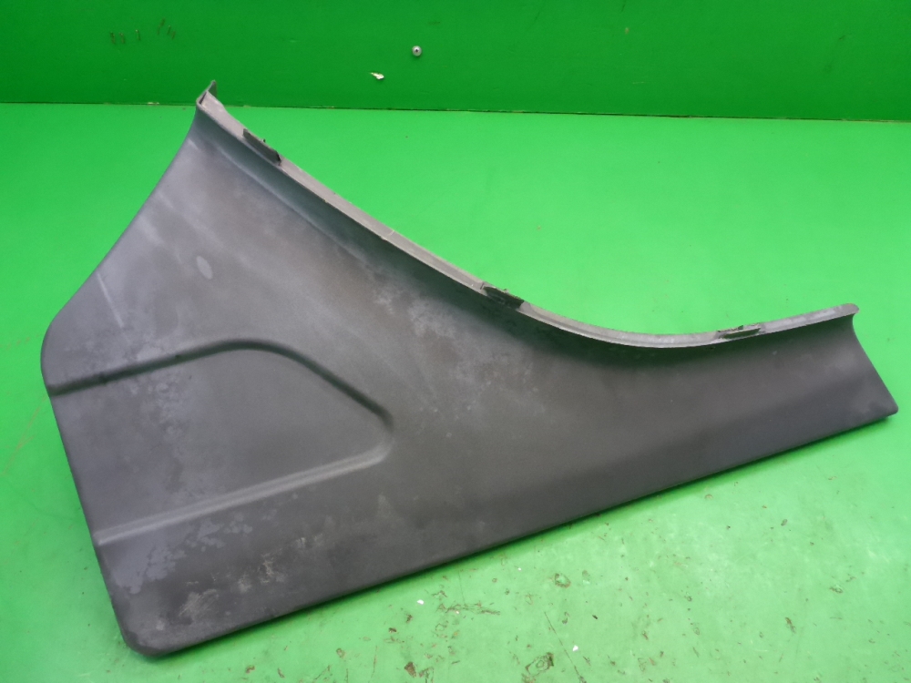 Накладка переднего крыла левого