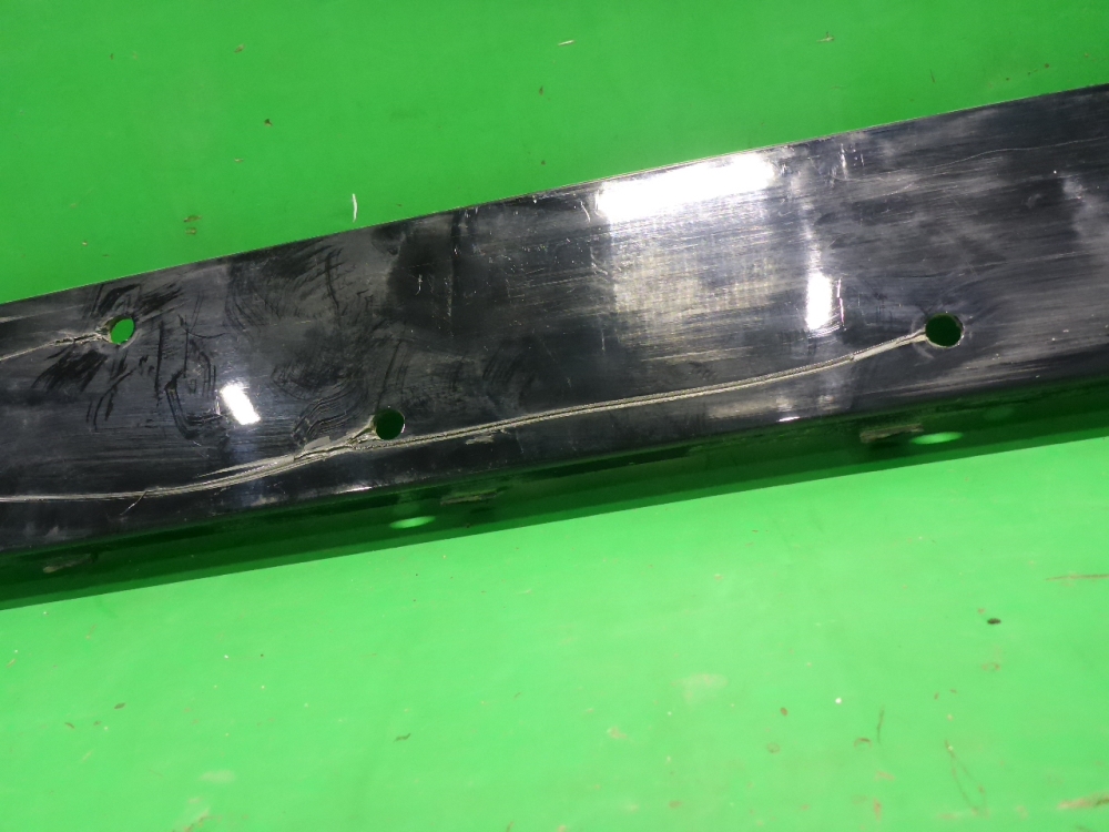 Накладка переднего бампера