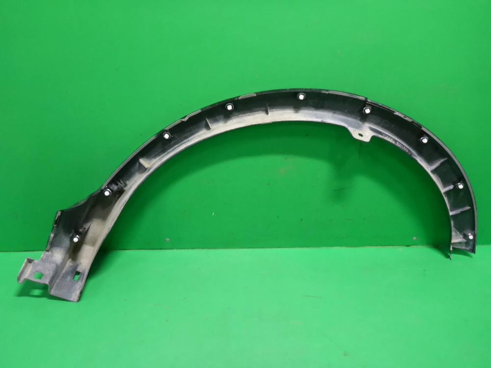 Накладка заднего крыла правого