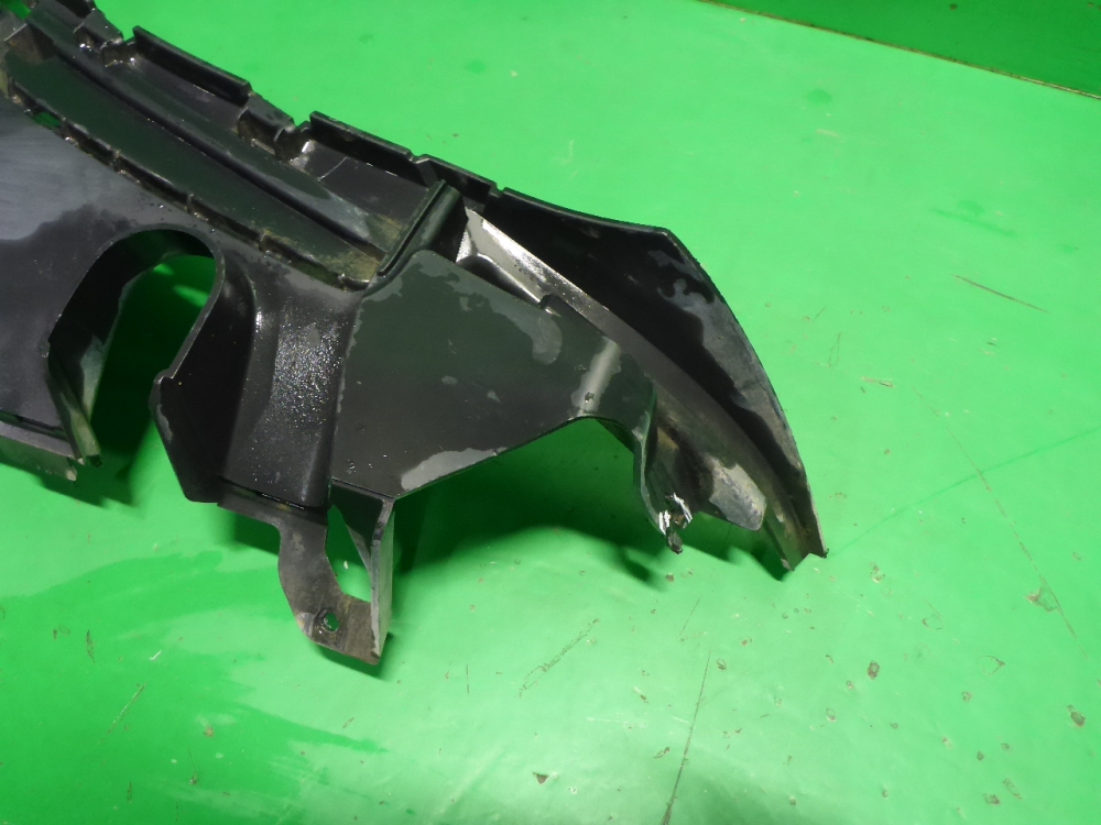 Кронштейн переднего бампера левый