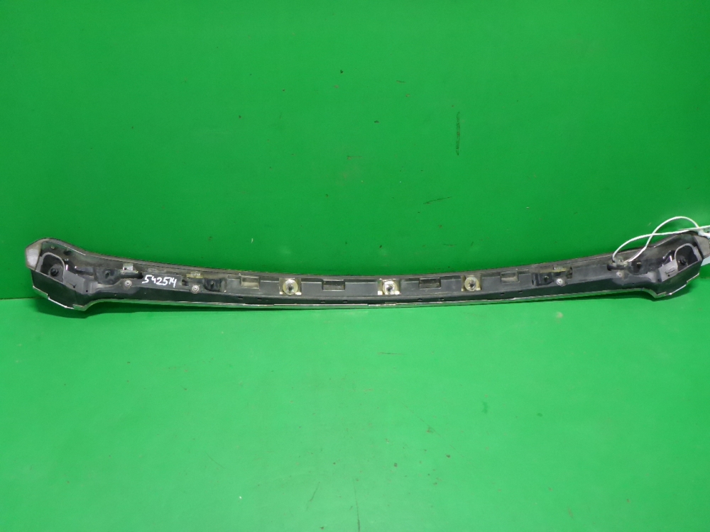 Накладка на капот