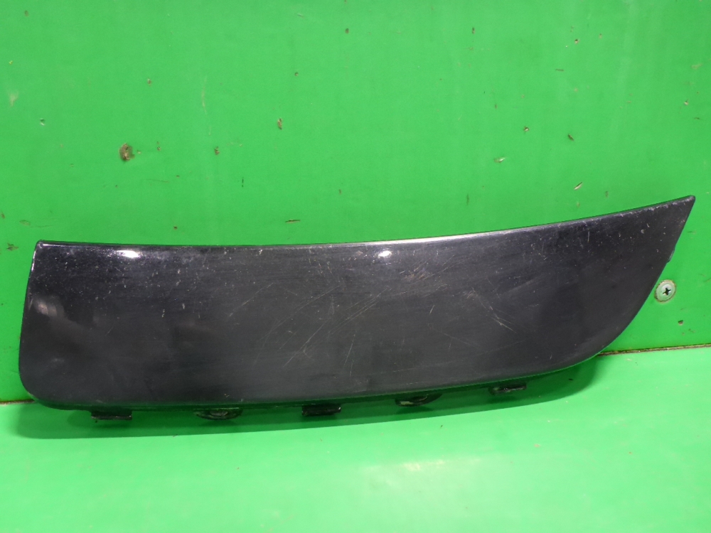 Накладка переднего бампера правая