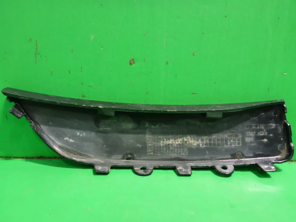 Накладка переднего бампера правая