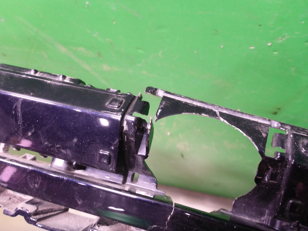 Бампер задний