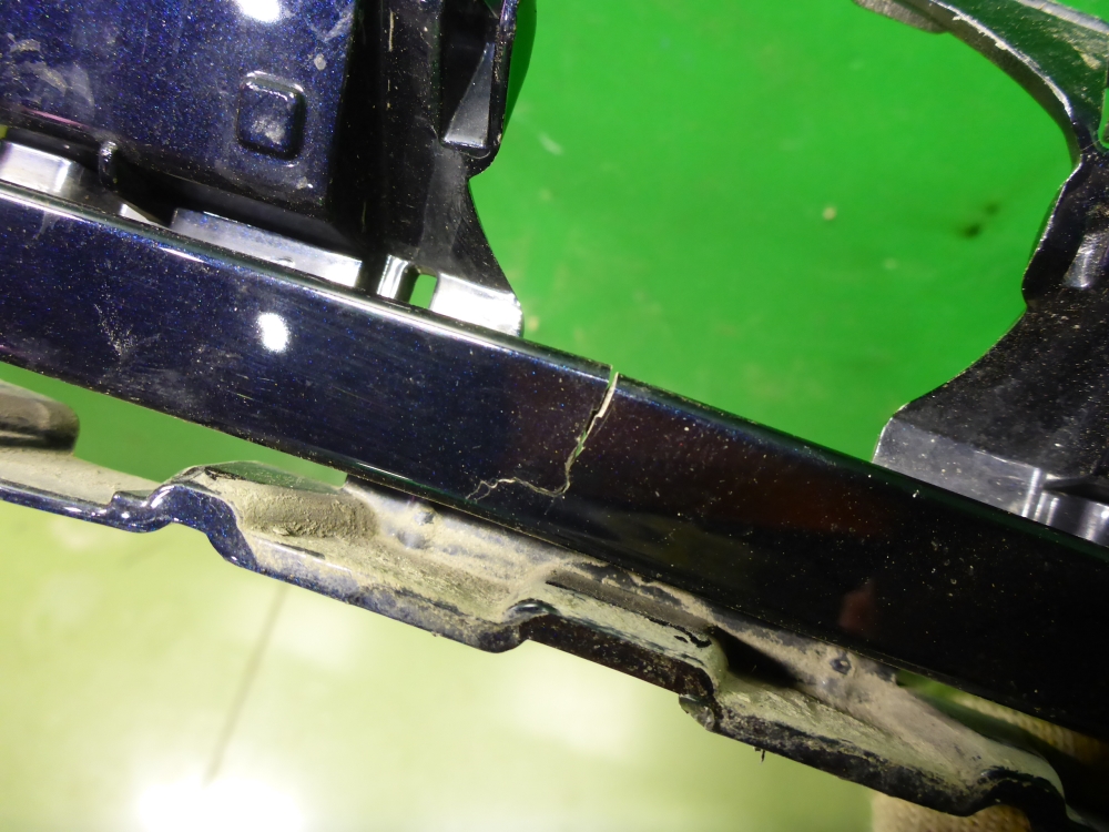 Бампер задний