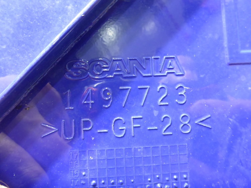 Спойлер (дефлектор) крышки багажника