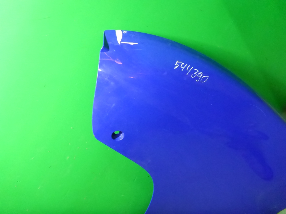 Спойлер (дефлектор) крышки багажника