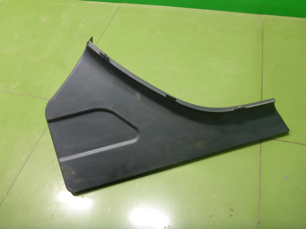 Накладка переднего крыла левого
