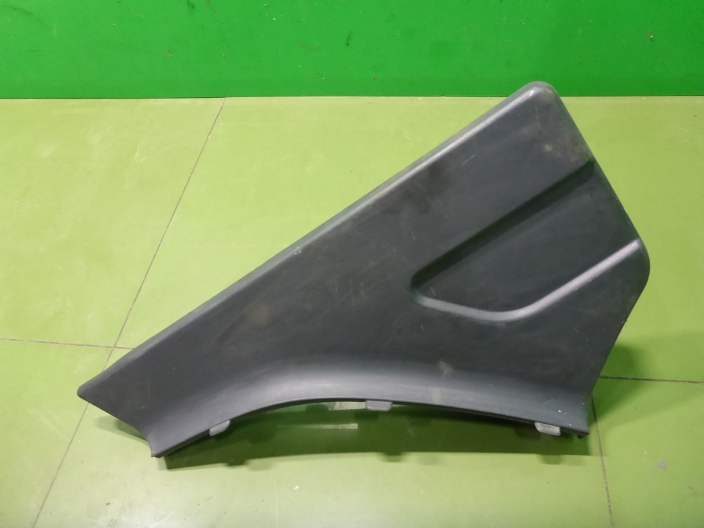 Накладка переднего крыла левого