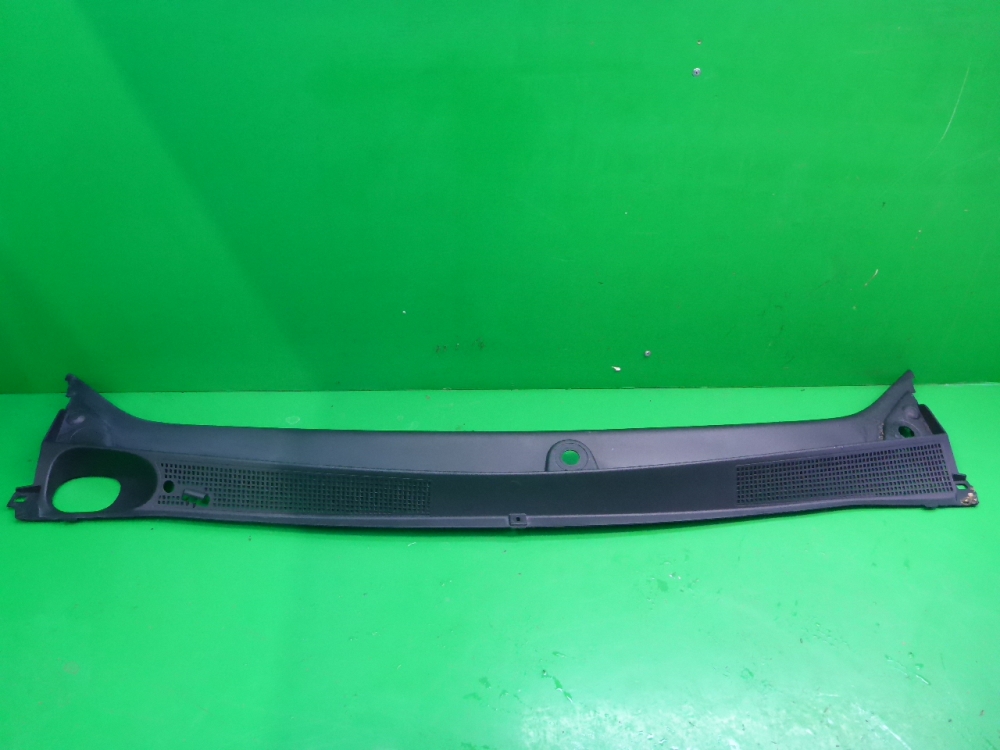 Решетка стеклоочистителей (Жабо)