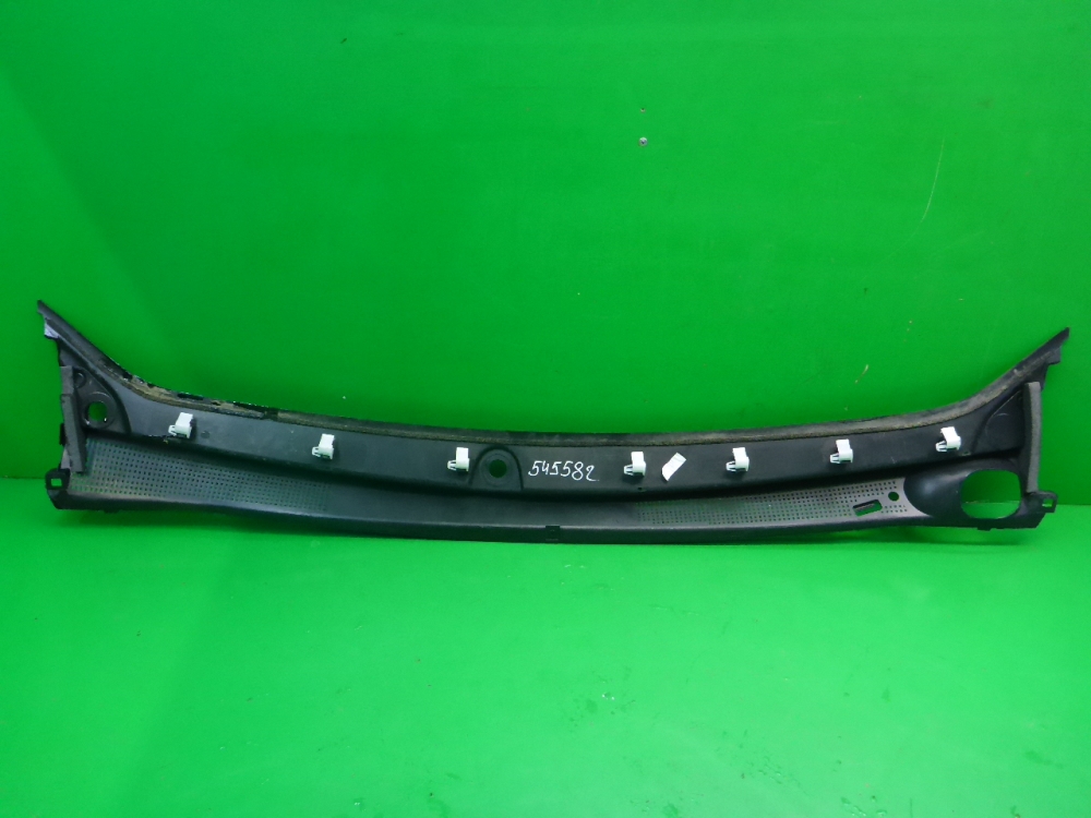 Решетка стеклоочистителей (Жабо)