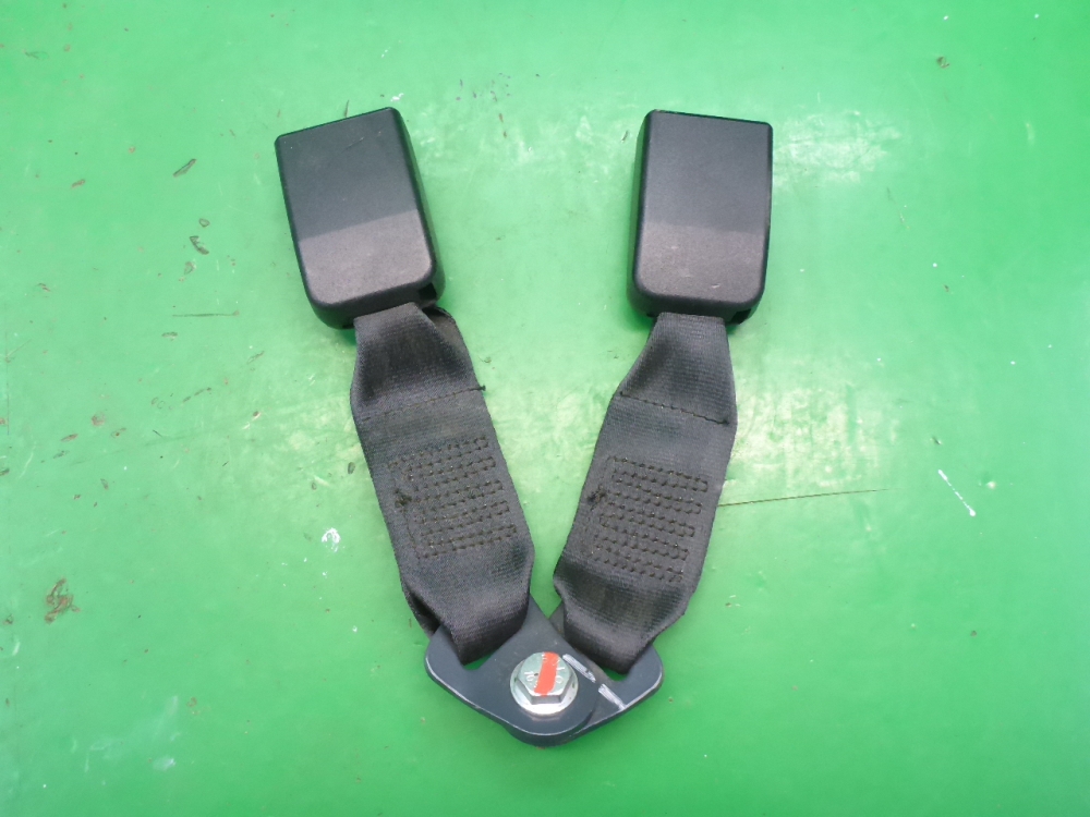 Ответная часть ремня безопасности