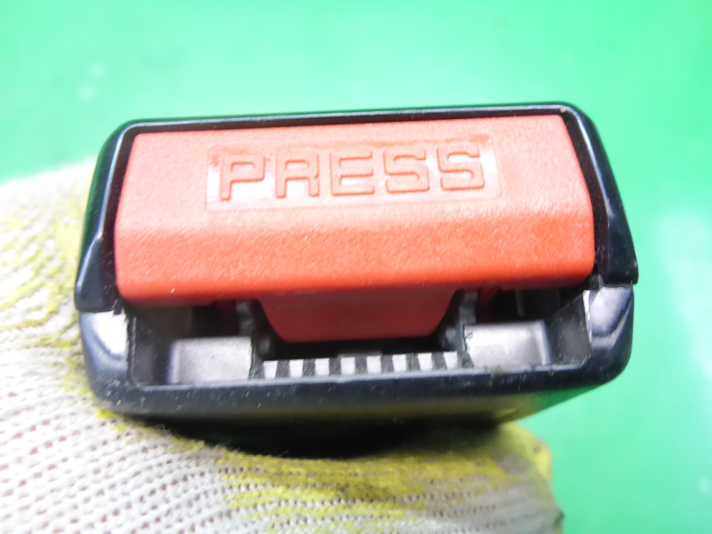 Ответная часть ремня безопасности