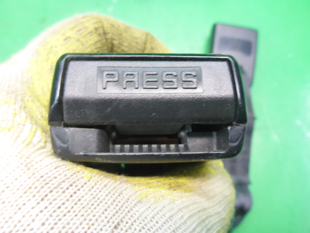 Ответная часть ремня безопасности