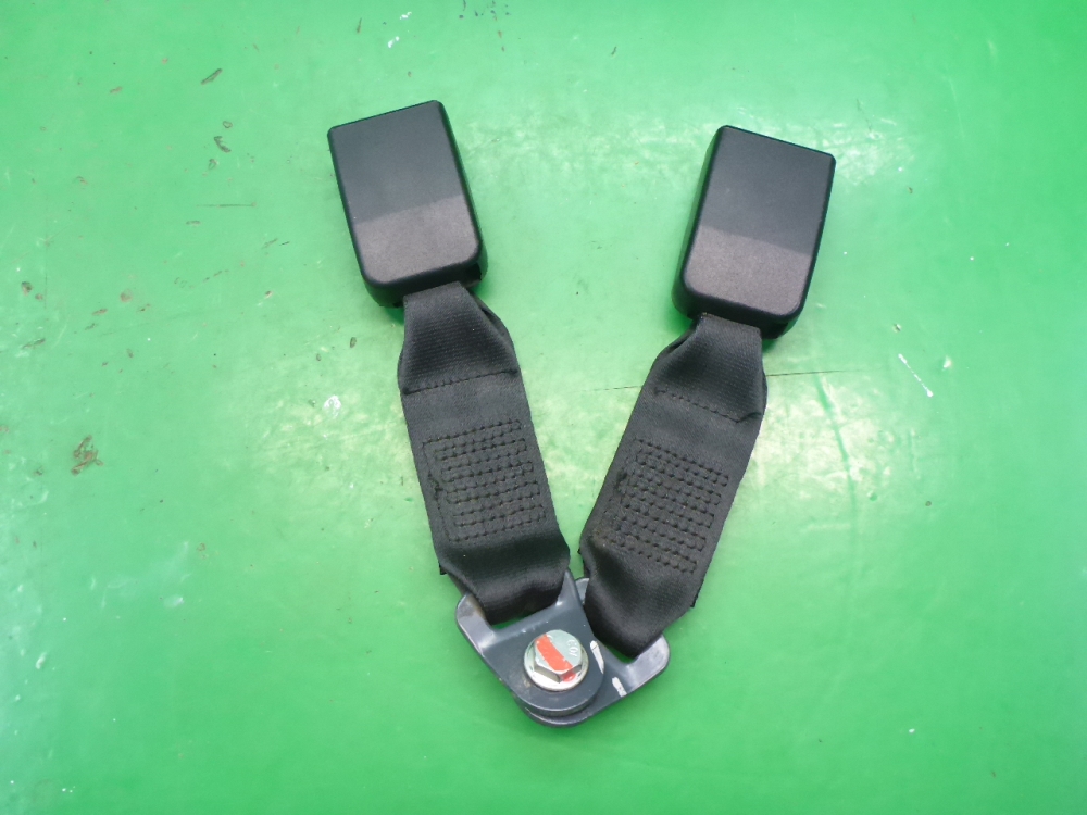 Ответная часть ремня безопасности