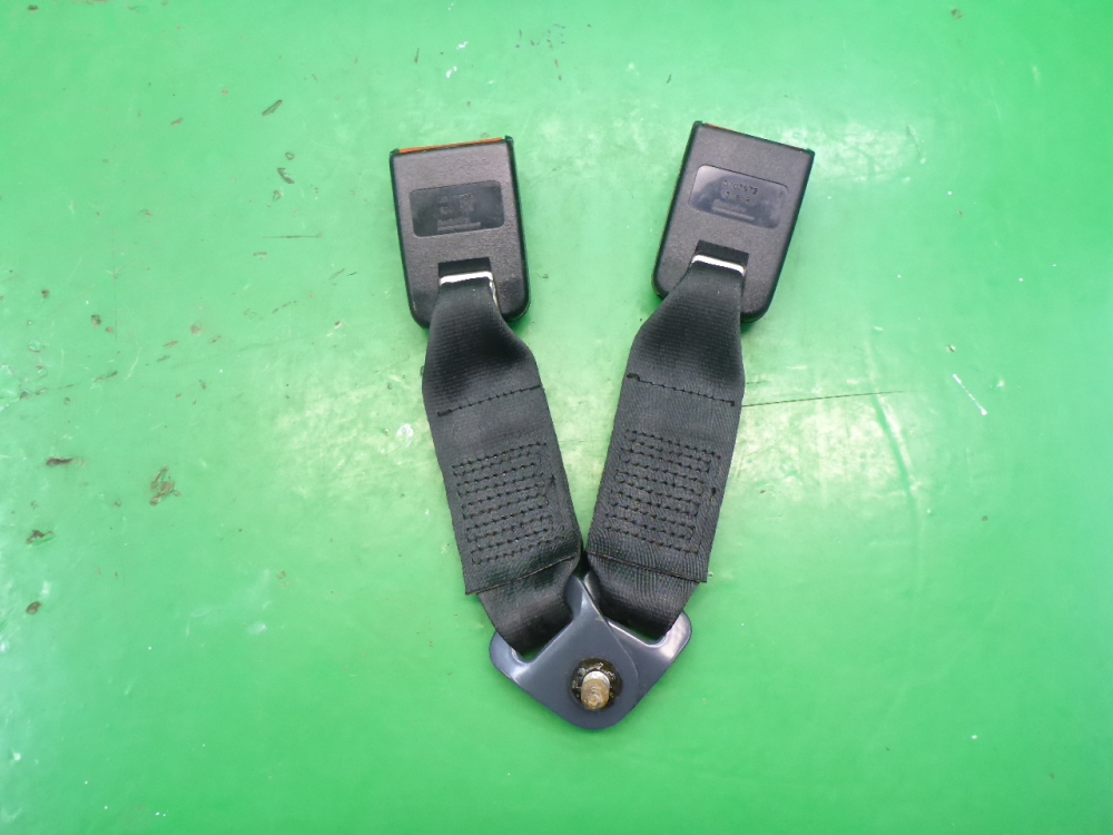 Ответная часть ремня безопасности