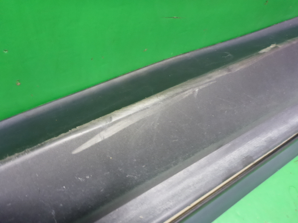 Накладка двери задней левой