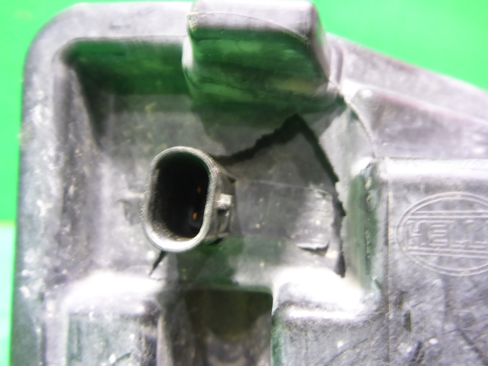 Фара противотуманная левая