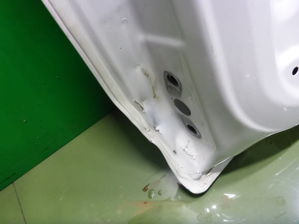 Дверь багажника