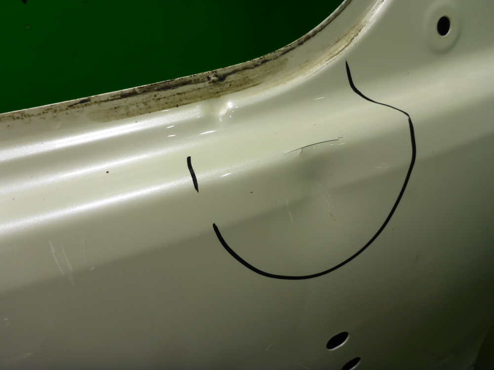 Дверь багажника