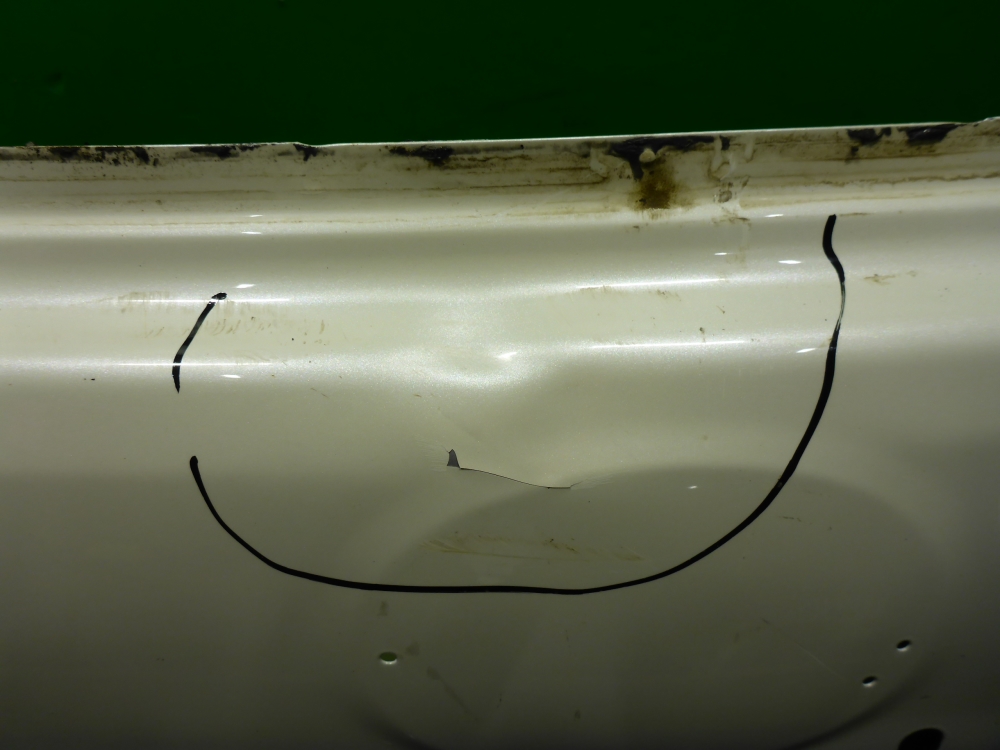 Дверь багажника