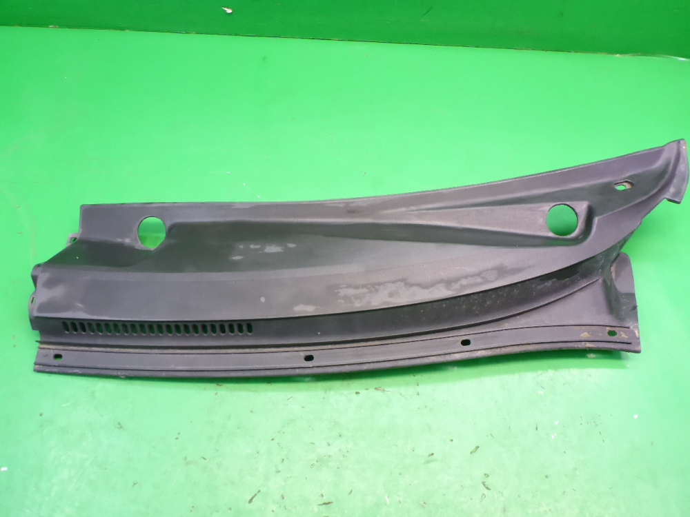 Решетка стеклоочистителей (Жабо)