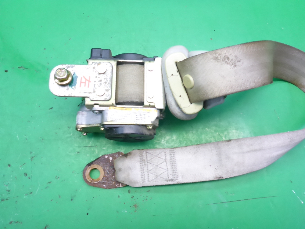 Ремень безопасности с пиропатроном