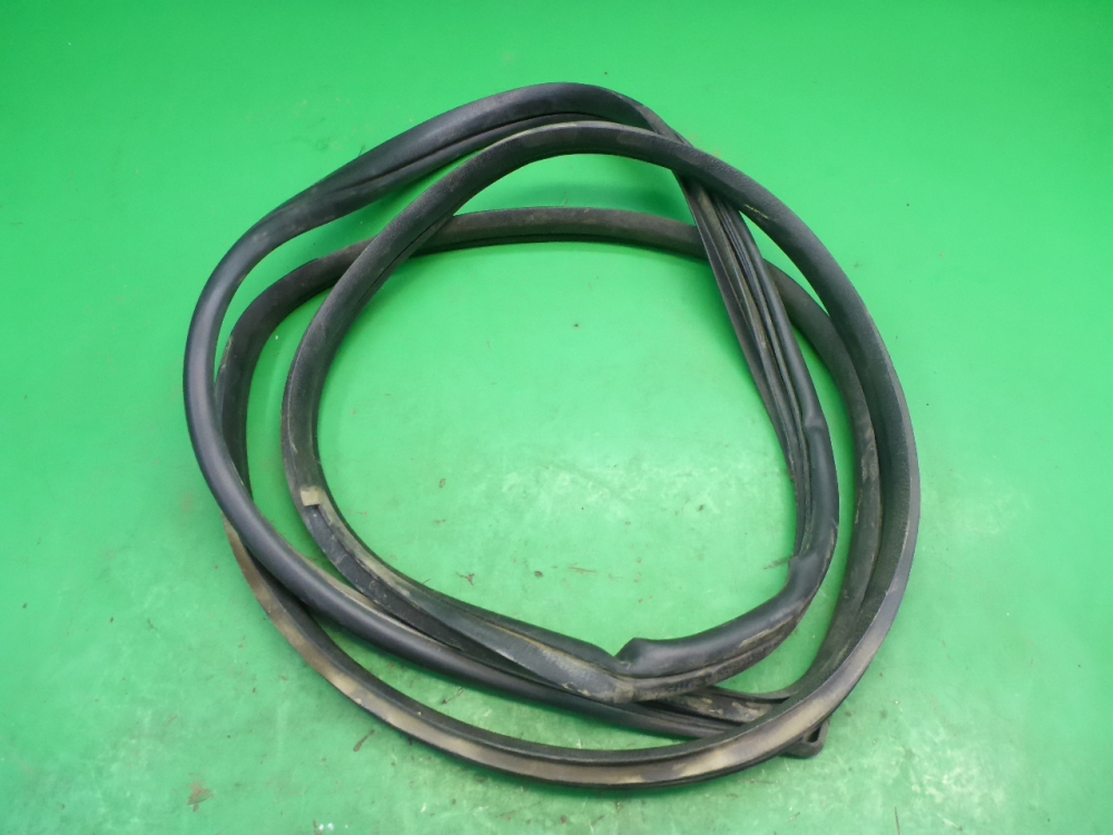 Уплотнитель двери