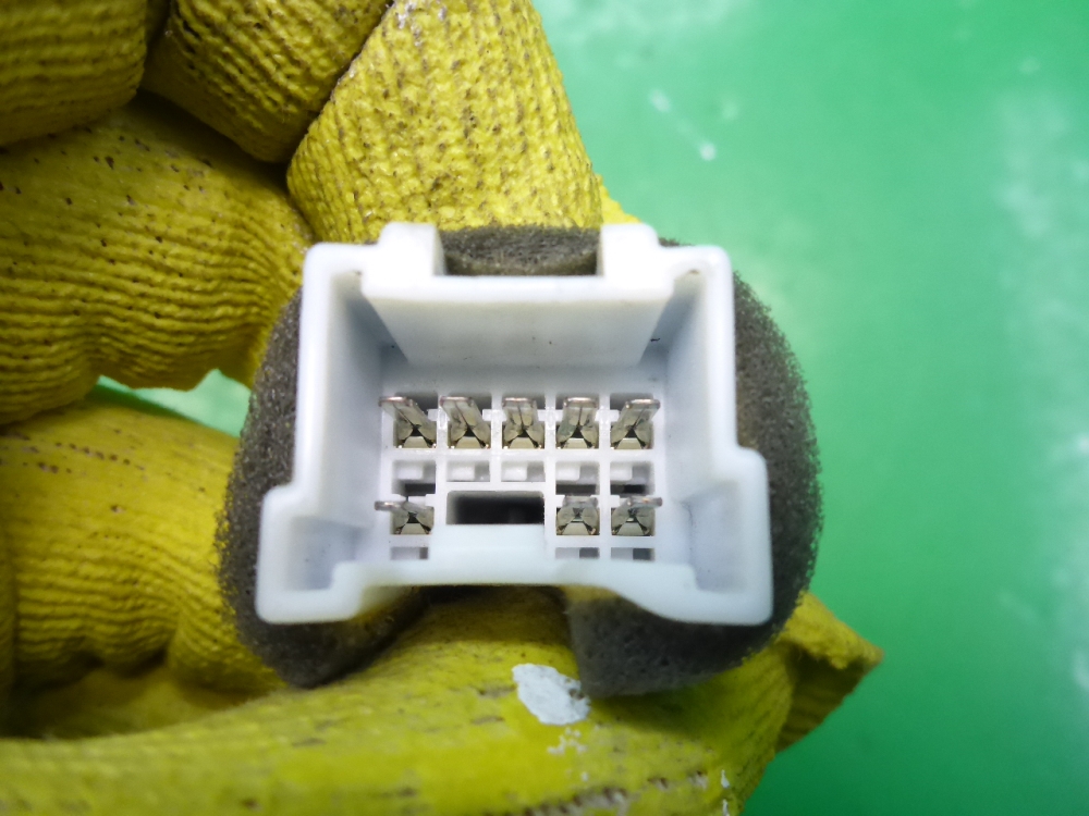 Кнопка стеклоподъемника