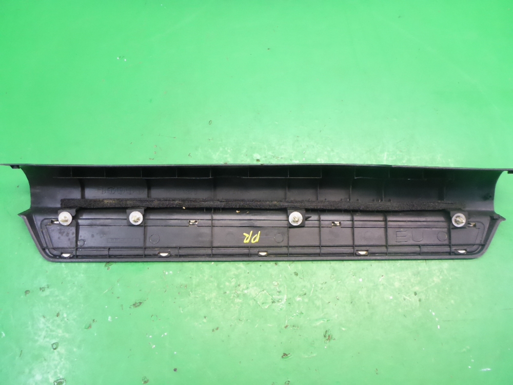 Накладка порога (внутренняя)