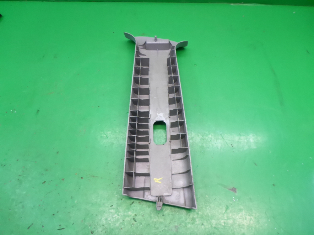 Обшивка стойки