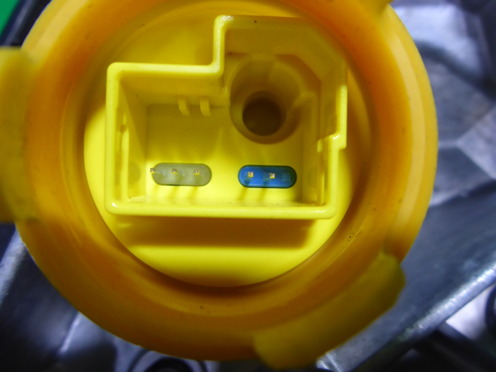 Зеркало правое электрическое