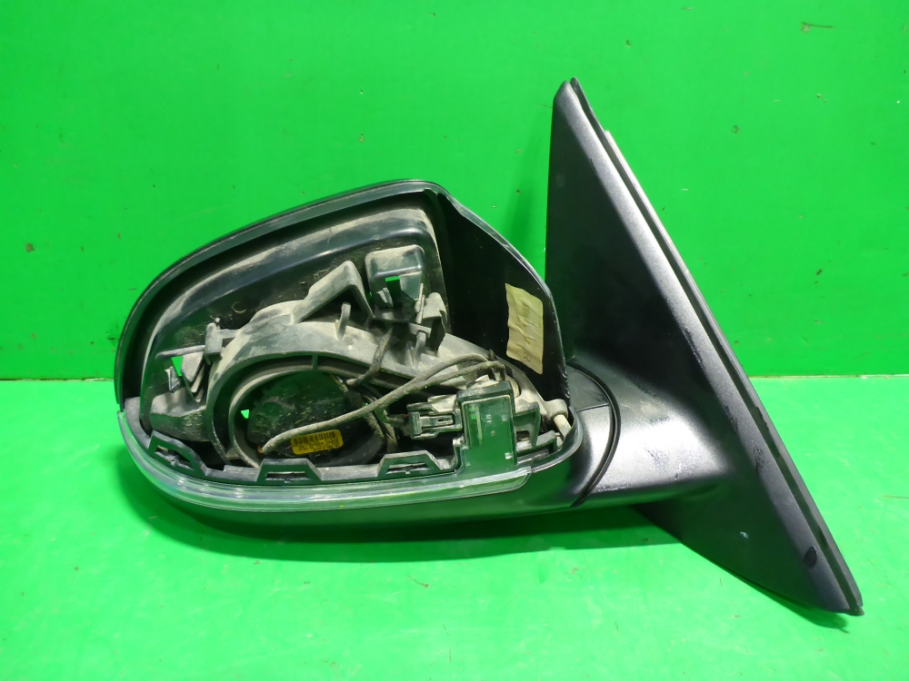 Зеркало правое электрическое