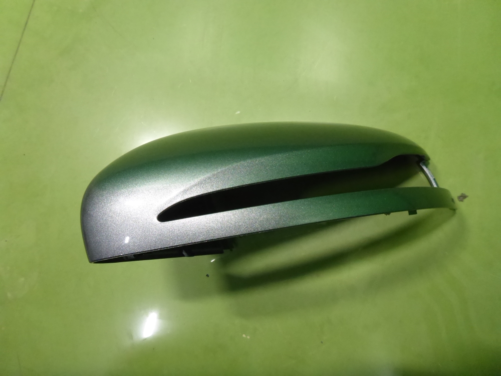 Накладка зеркала левого