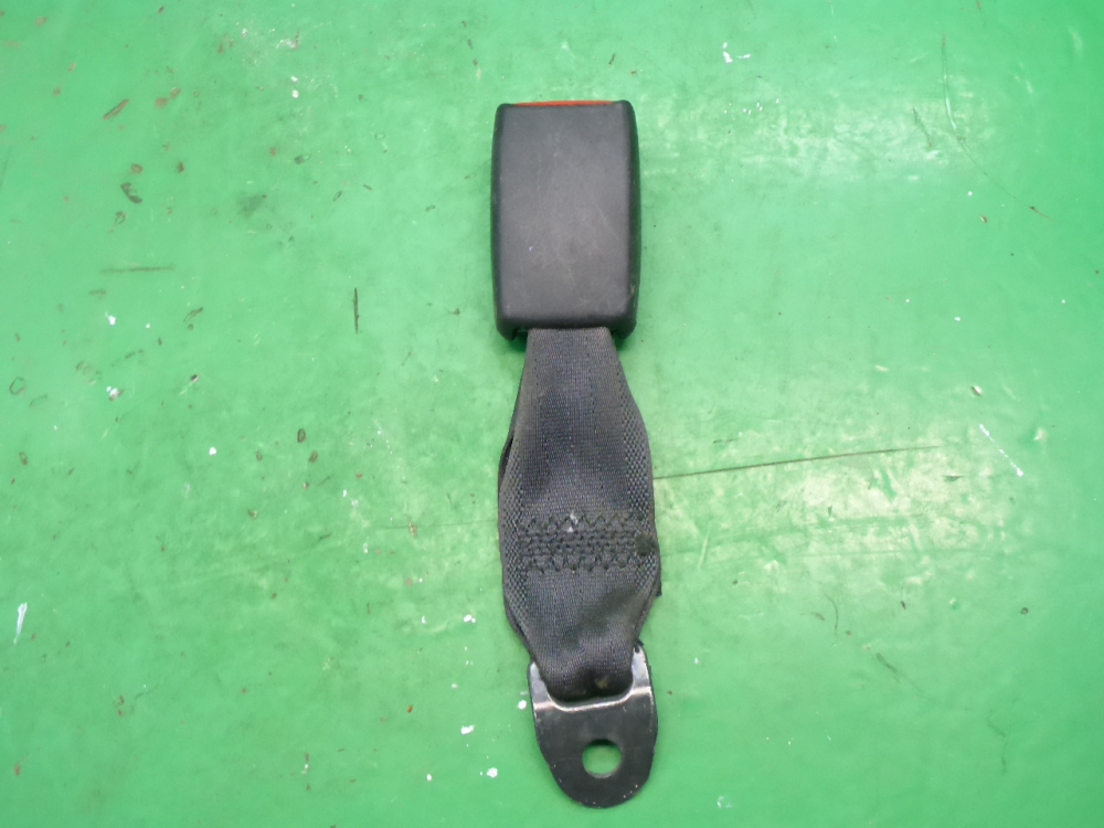 Ответная часть ремня безопасности