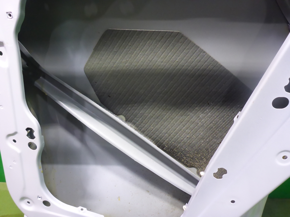 Дверь задняя правая