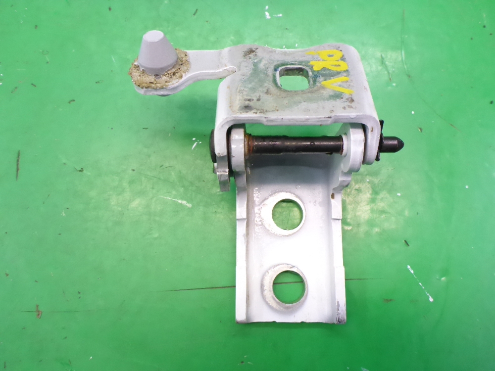 Петля двери передней правой верхняя