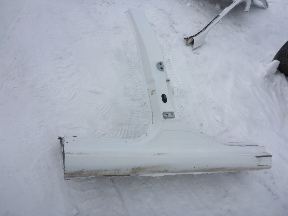 Порог со стойкой правый