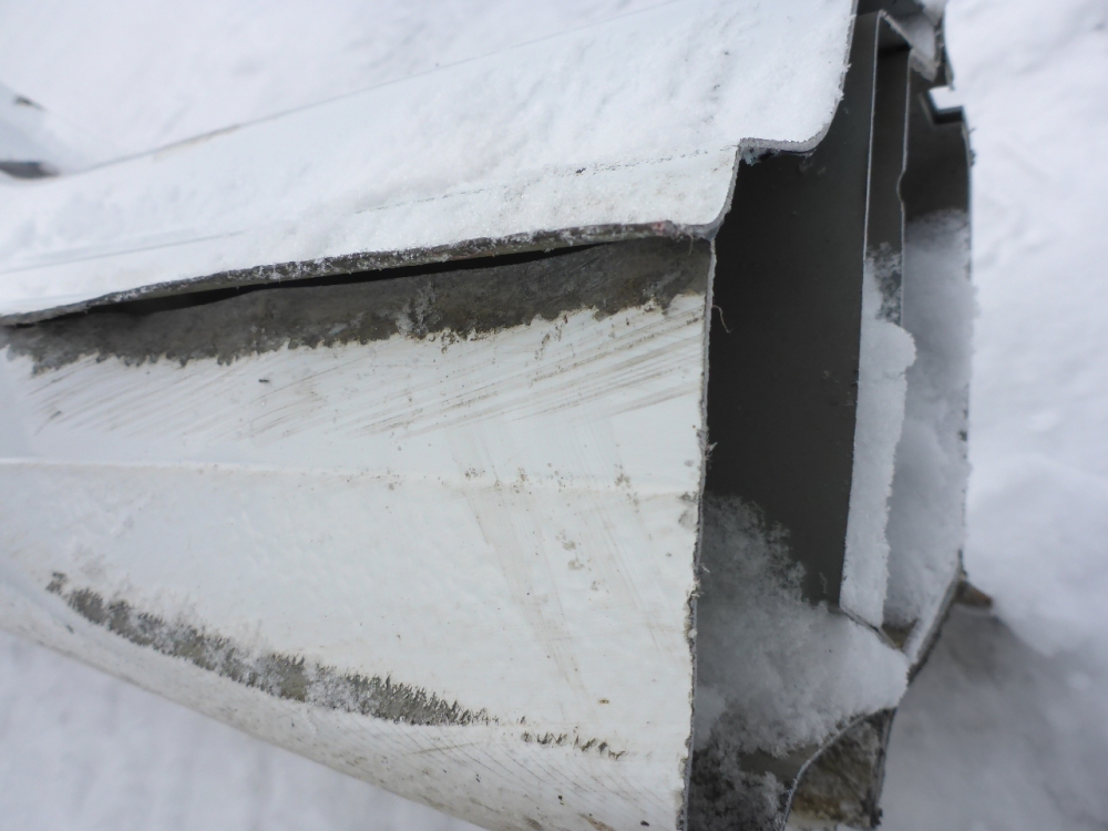 Порог со стойкой правый