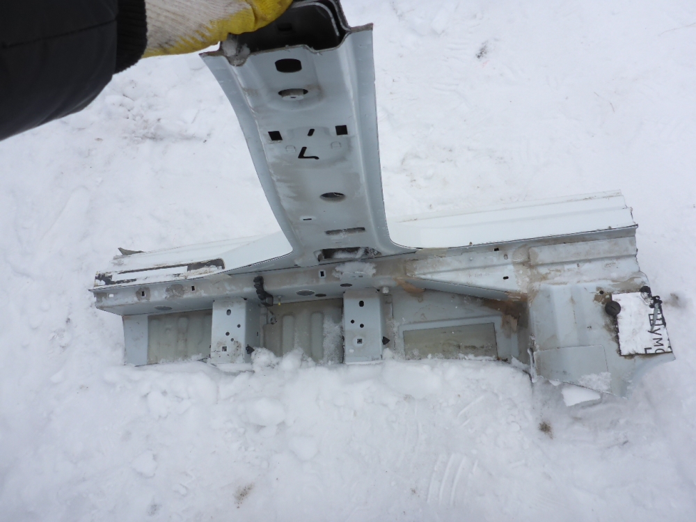 Порог со стойкой правый