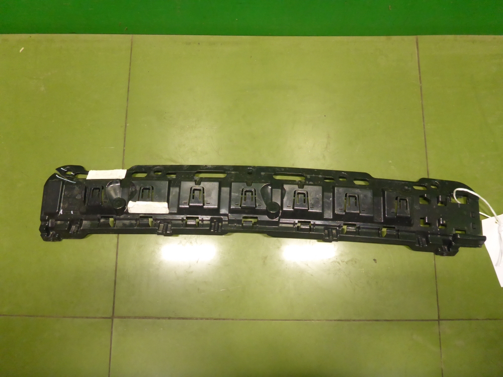 Кронштейн заднего бампера