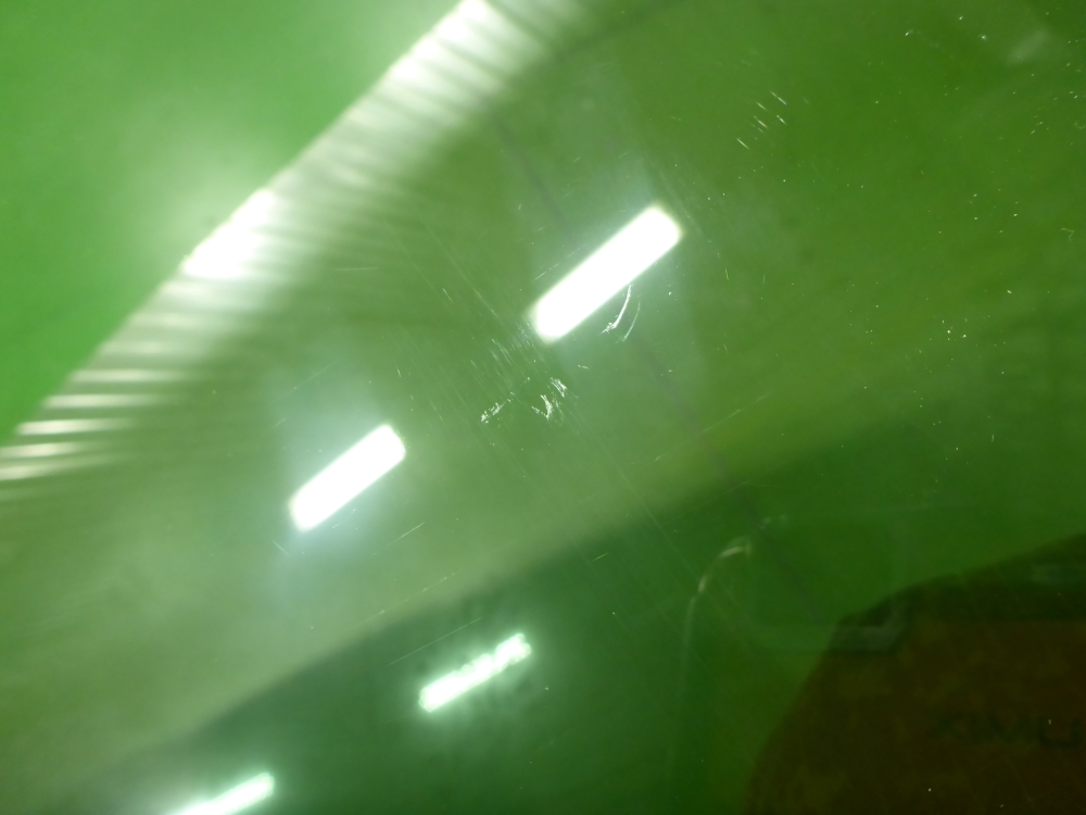 Стекло двери задней правой