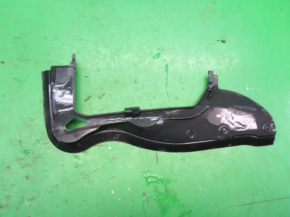 Молдинг лобового стекла