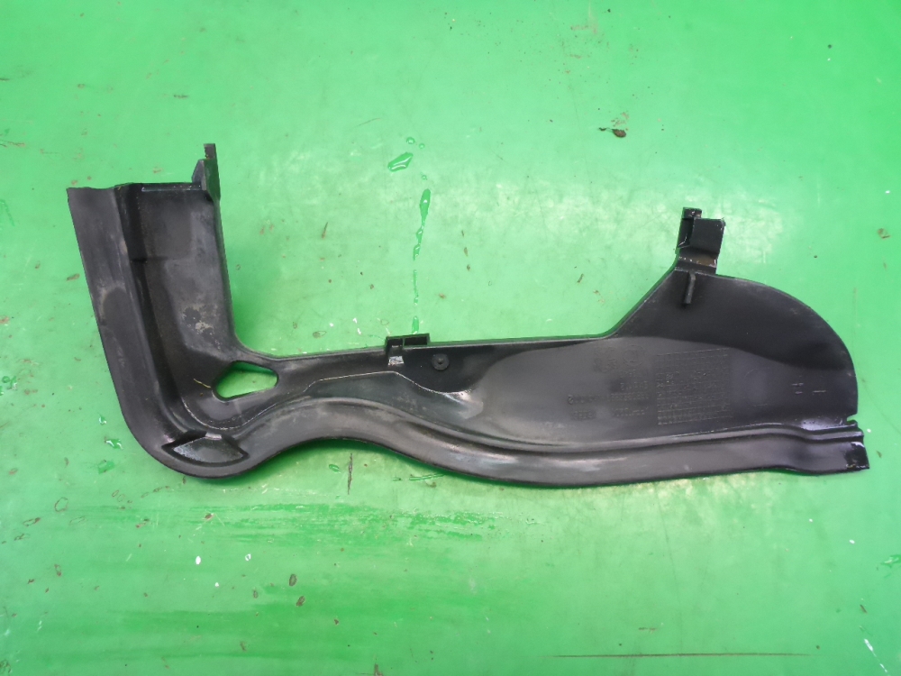 Молдинг лобового стекла