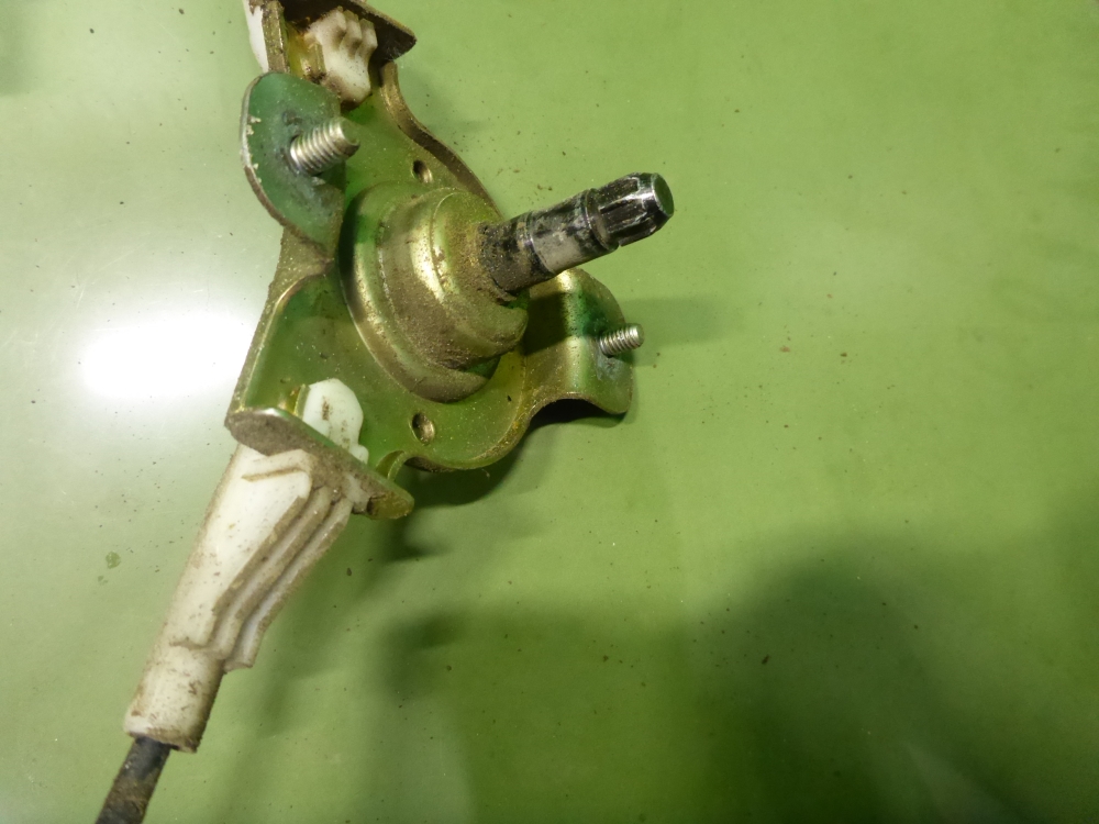 Стеклоподъемник электр. задний правый